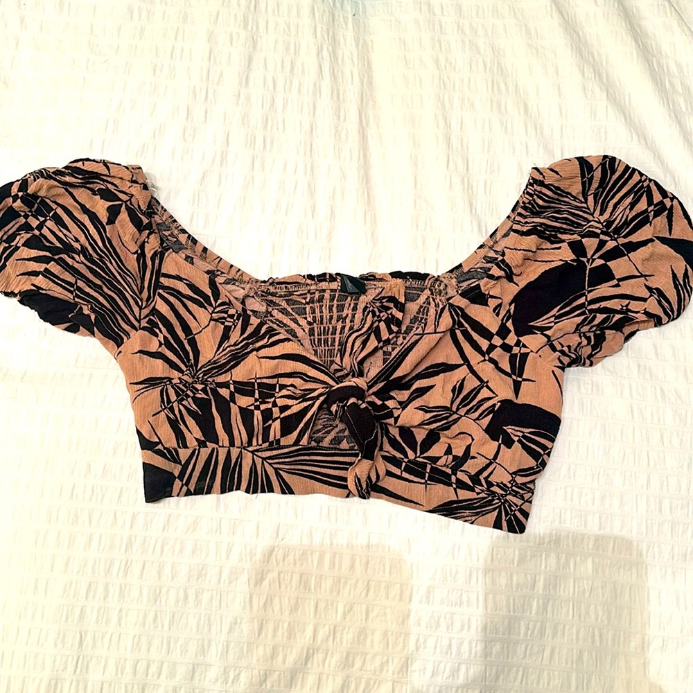 Crop Top, Tie Front.